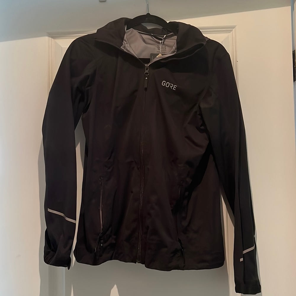 Gore-Tex Active Hooded Jacket size Medium. Brand New.